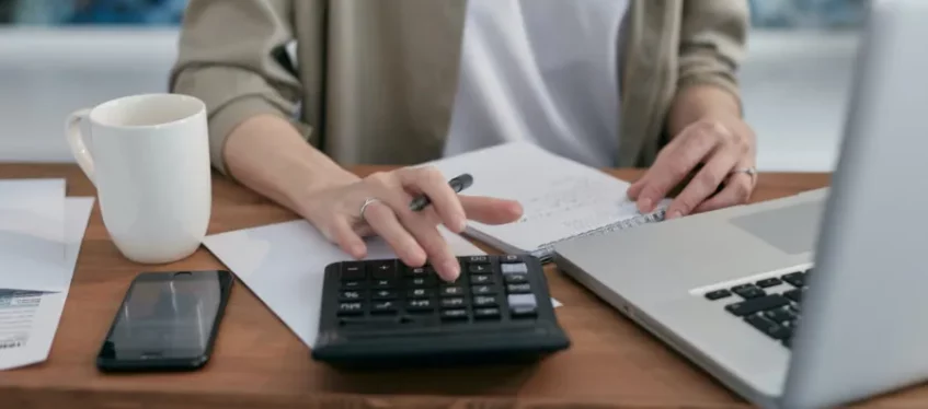 HOW MUCH DOES WEBSITE DEVELOPMENT COST? 1 pexels mikhail nilov 6963847