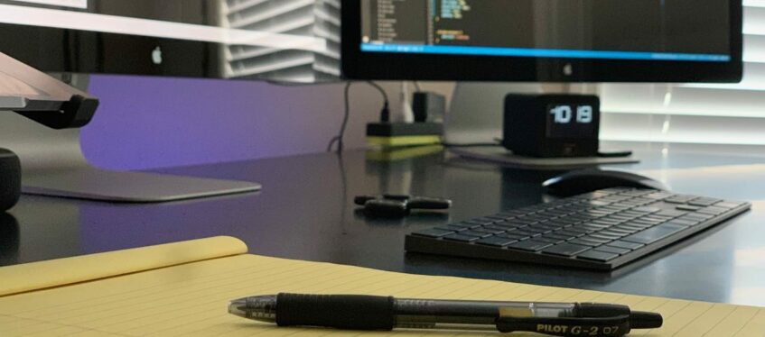 WHY HIRE A FREELANCE WEB DESIGNER? 1 Hire a Freelance Web Designer